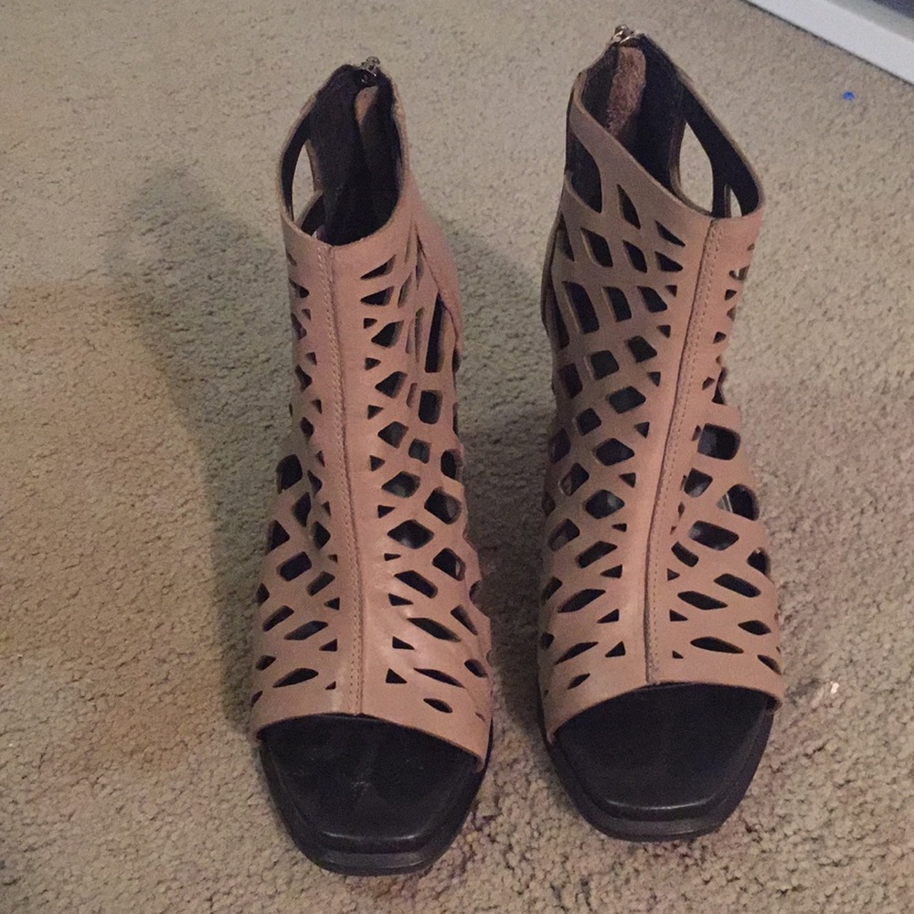 Brand new heels